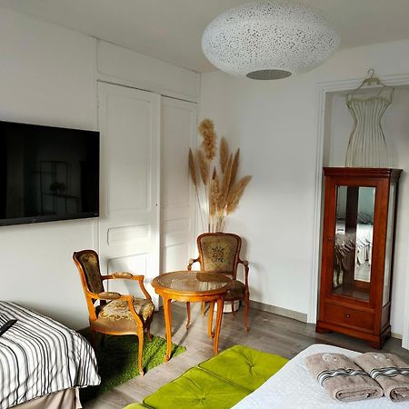 A La Villa Perroy Les Chambres Sont Spacieuses Et Les Petit-Dejeuners Offerts Dunkirk Luaran gambar