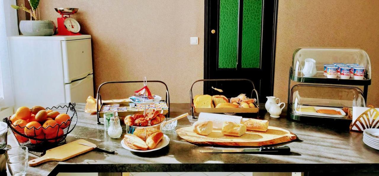A La Villa Perroy Les Chambres Sont Spacieuses Et Les Petit-Dejeuners Offerts Dunkirk Luaran gambar