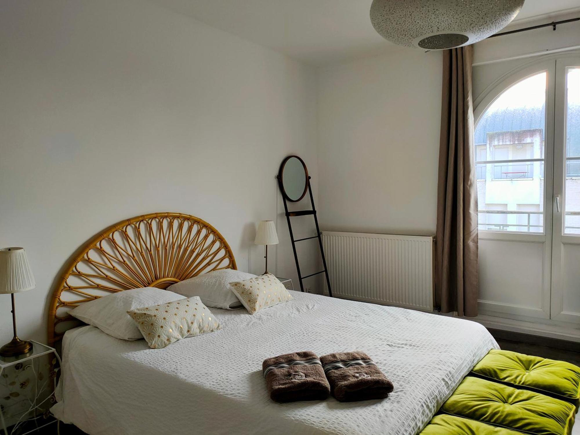 A La Villa Perroy Les Chambres Sont Spacieuses Et Les Petit-Dejeuners Offerts Dunkirk Luaran gambar